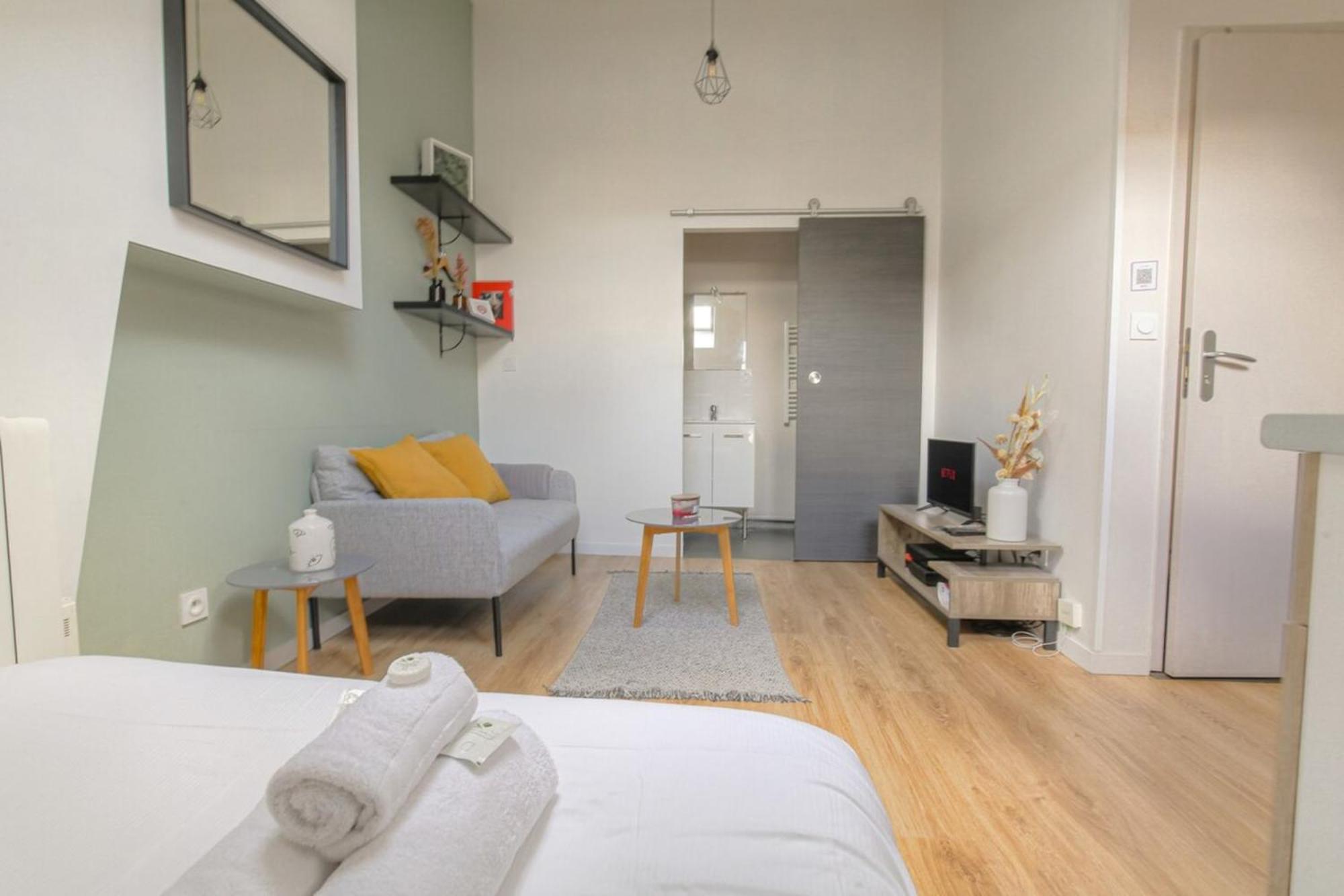 Cosy Pour Un Week-End Ou Deplacement Pro Лион Екстериор снимка